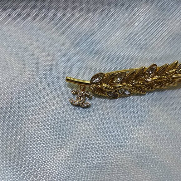Chanel Gold Wheat Ear Brooch - Picture 3 of 7